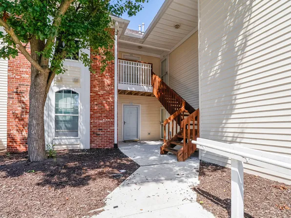 662 Forest Glen Dr, Valparaiso, IN 46385