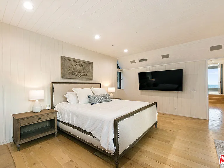 27352 Pacific Coast Hwy — Photo 25