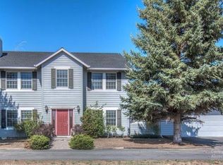 22680 Crest View Ln, Bend, OR 97702
