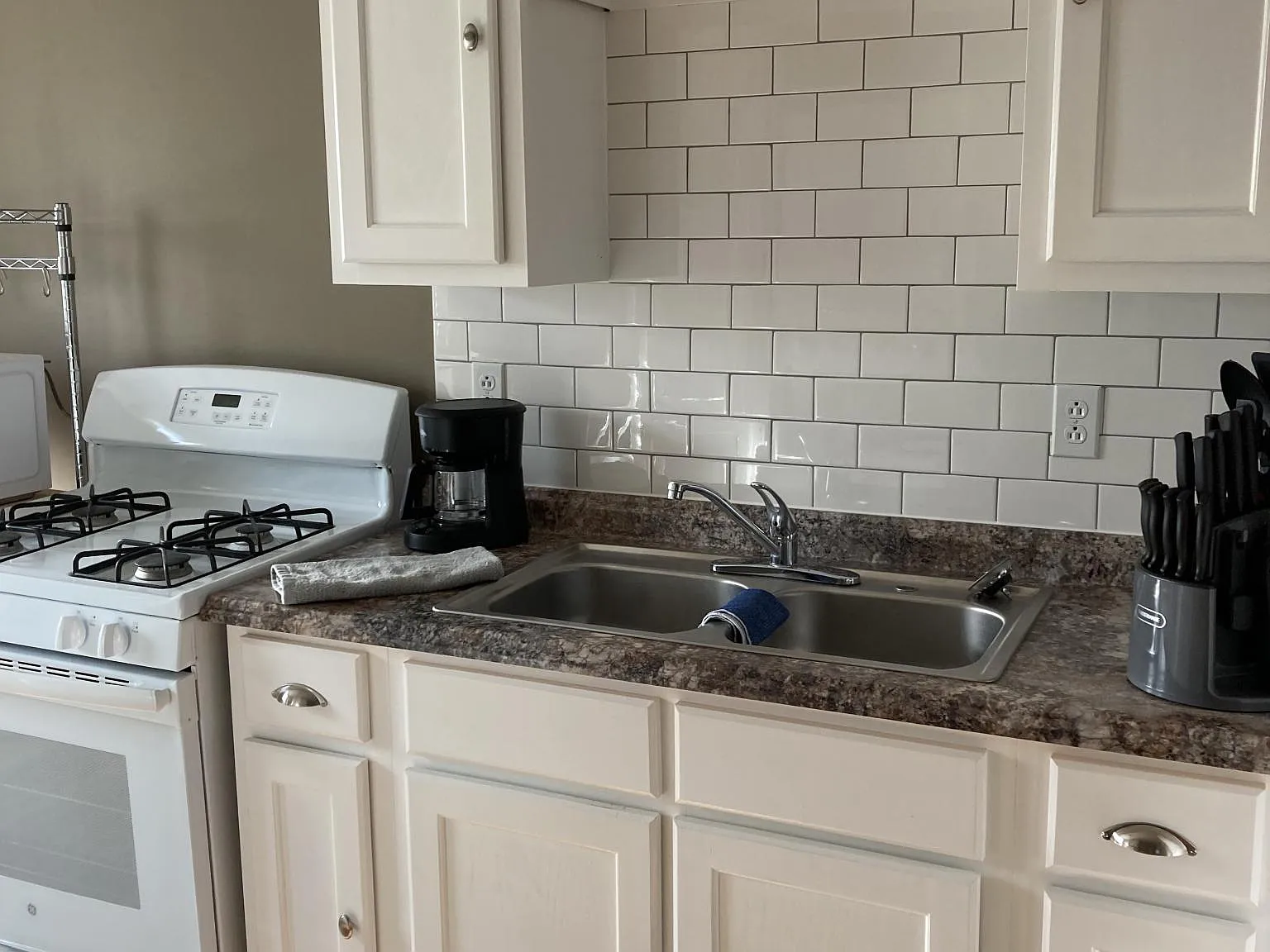 1 bed, 500 sqft, $1,200 — Photo 1
