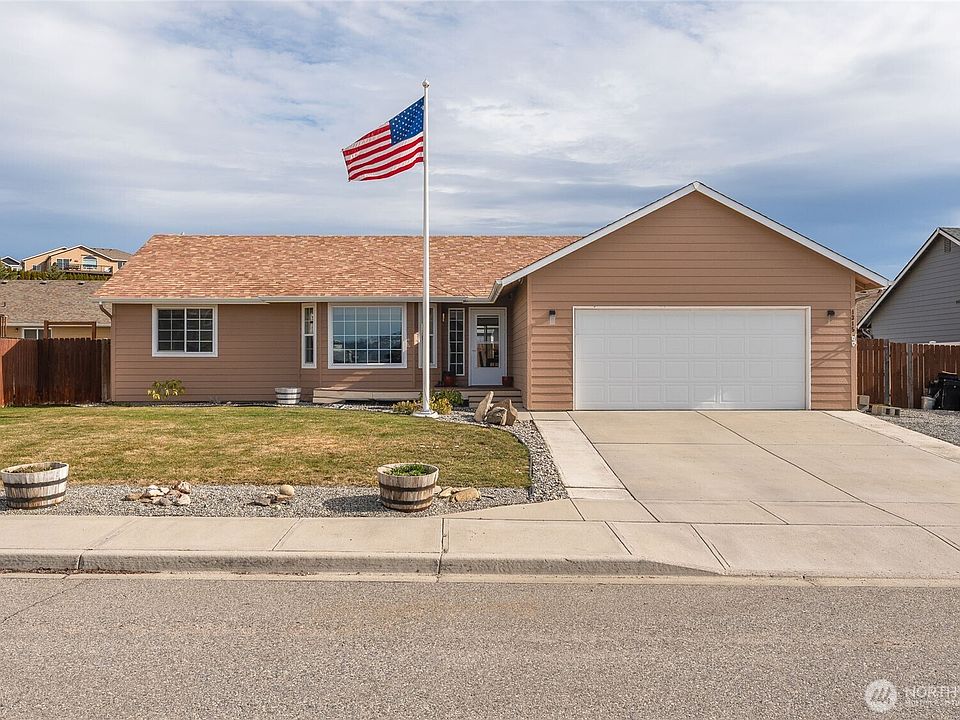 1st image of 1315 Tractor Loop