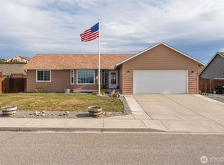 1315 Tractor Loop, East Wenatchee, WA 98802