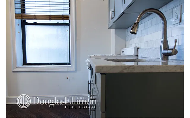 Rented by Douglas Elliman | media 15