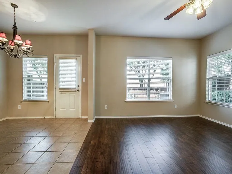 4531 Woodsboro Ln — Photo 15