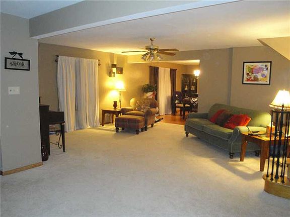 3rd image of 2709 Emerson Ave