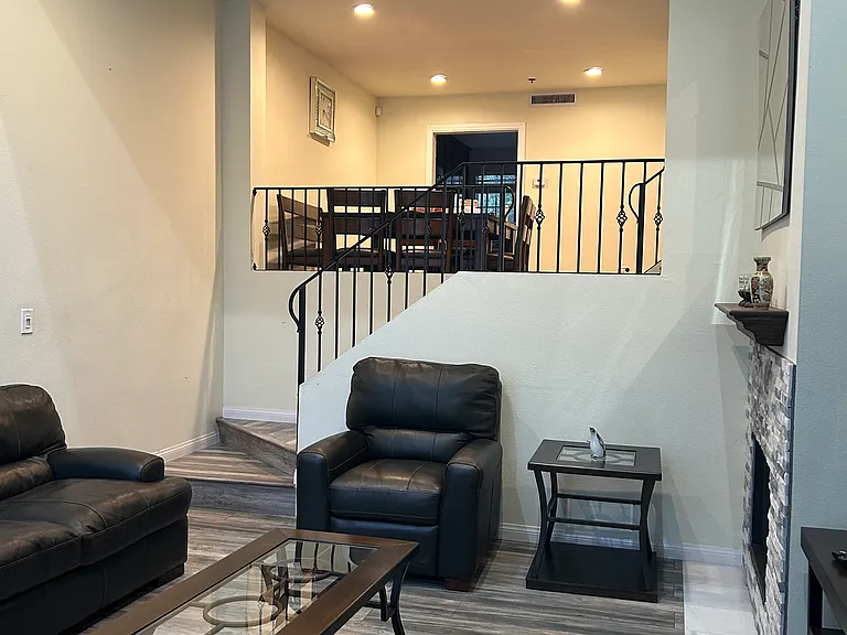 219 S Redwood Ave #6 — Photo 12