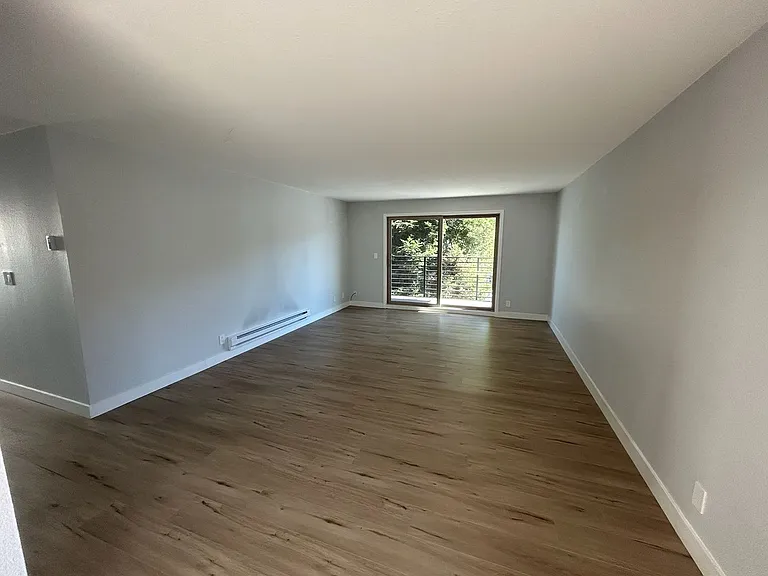 1240 Holly St — Photo 4