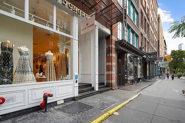 Rented by Level Group | media 15