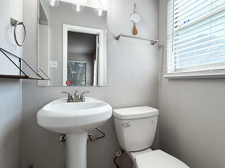 1204 Chippendale Dr — Photo 21