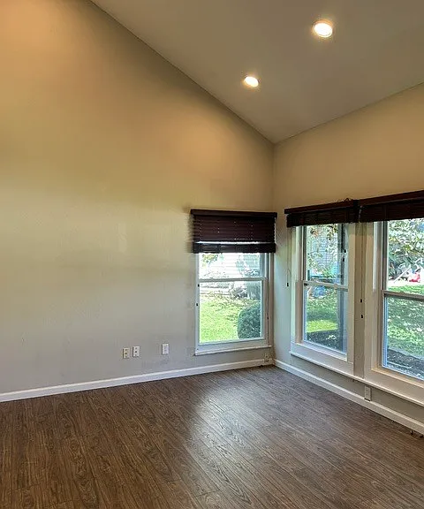 446 Down Hill Dr — Photo 3