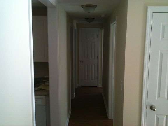 5th image of 301 Glenview Dr