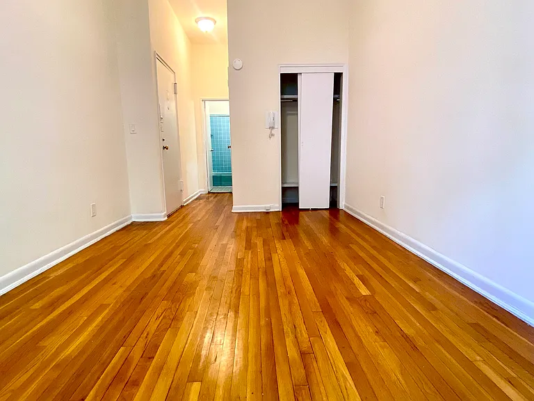 408 E 83rd St #1-B — Photo 3