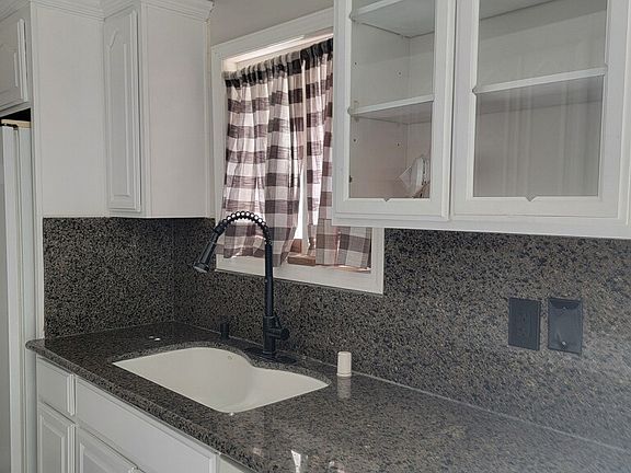 4th image of 18220 Hale Ave APT A