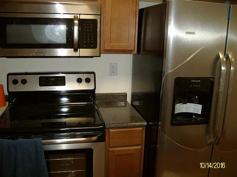 301 Newcastle Dr — Photo 4