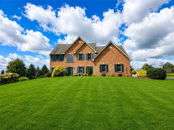 5516 Sunset Dr, Schnecksville, PA 18078