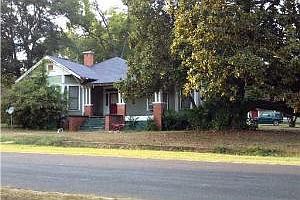 1st image of 402 W Louisiana Ave