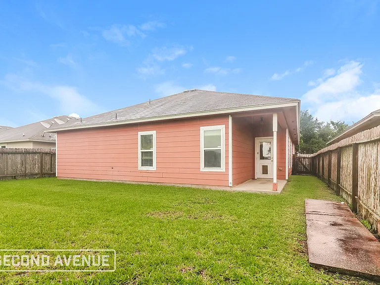 2613 Las Brisas St — Photo 23