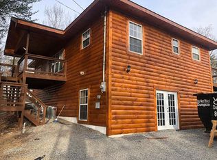 843 Lloyd Huskey Rd, Pigeon Forge, TN 37863