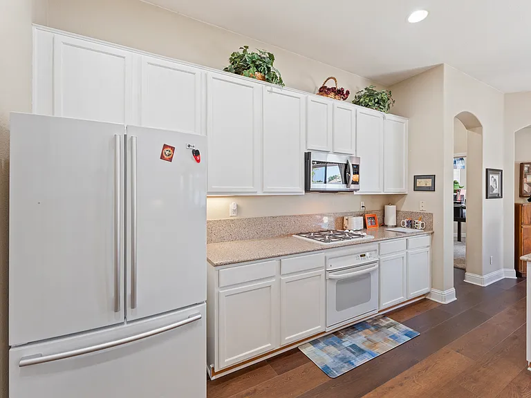 1121 Galston Dr — Photo 9