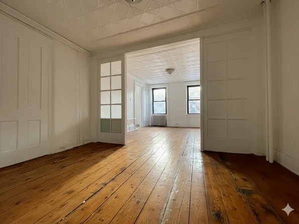 125 Ryerson Street image 4 of 13