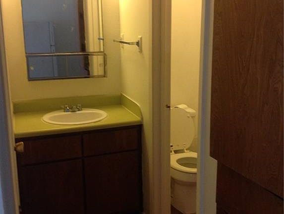 4th image of 105 E 31st St APT 201
