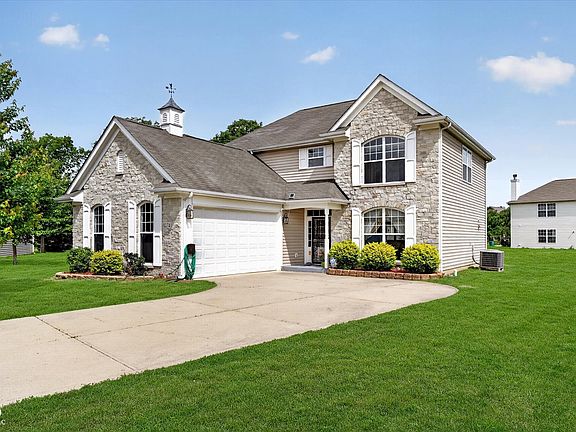 2nd image of 8274 Shute Cir