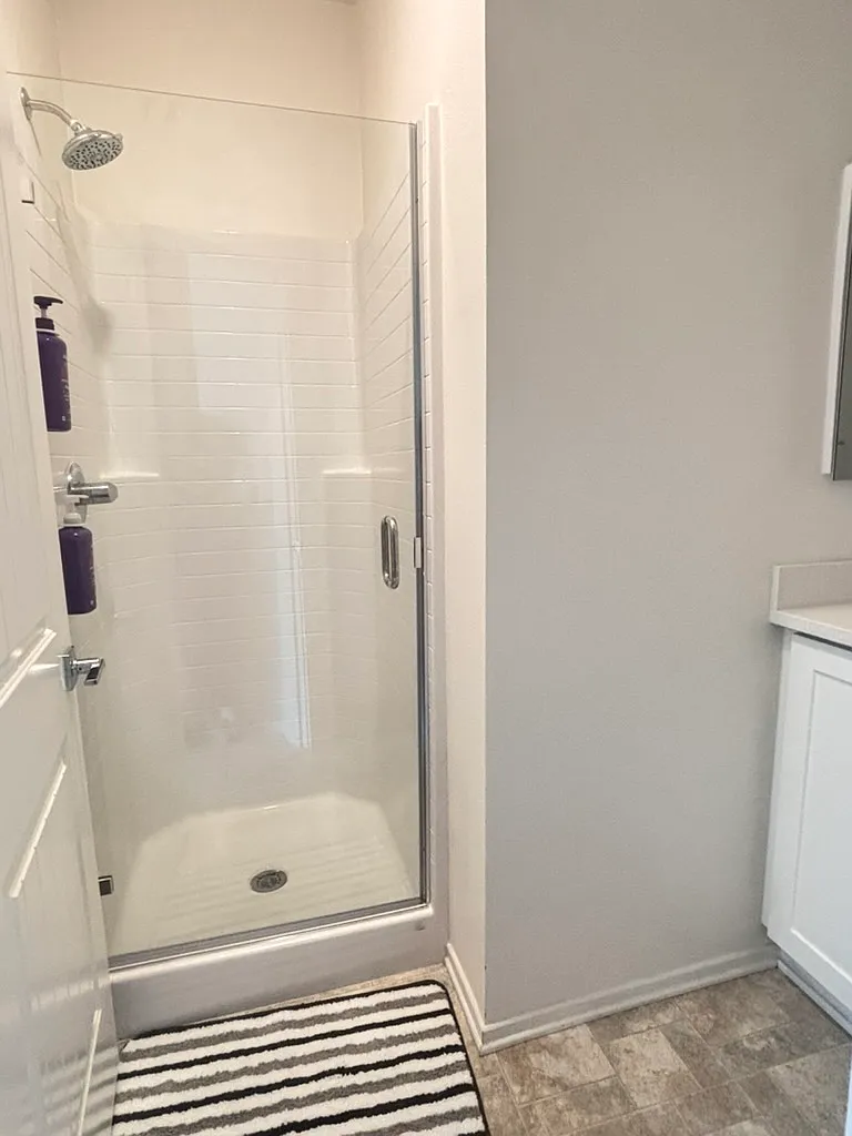 1 bed, 100 sqft, $1,100 — Photo 1
