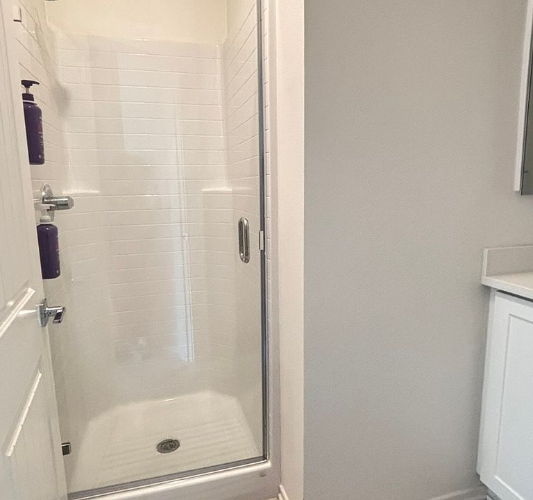 1st image of 1808 Julie Dr Room 1