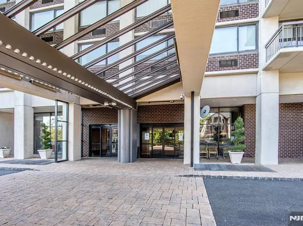 200 Old Palisade Rd APT 12H, Fort Lee, NJ 07024