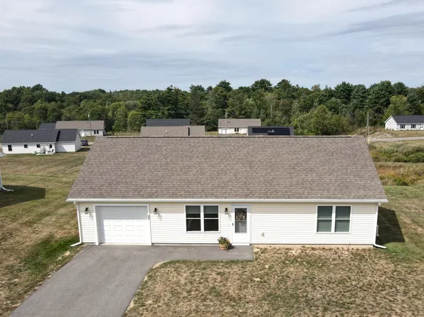 42 Stearns Farm Road, Hampden, ME 04444