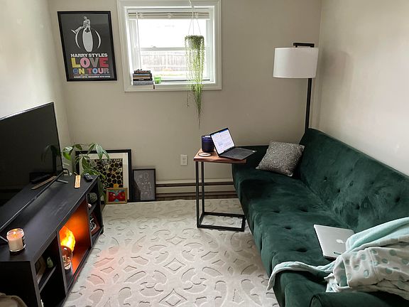 2nd image of 40 King St #A
