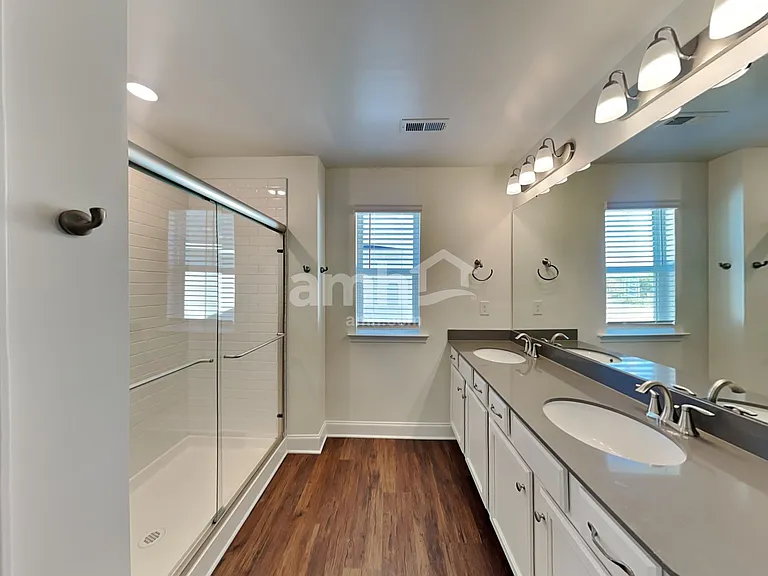 136 Hazel Park Dr — Photo 12