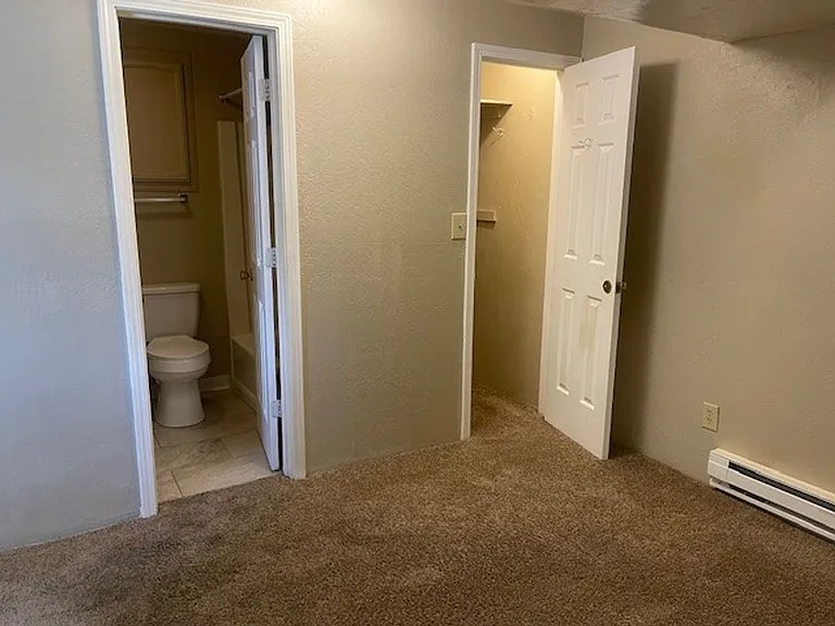 1413 N Virginia St — Photo 13