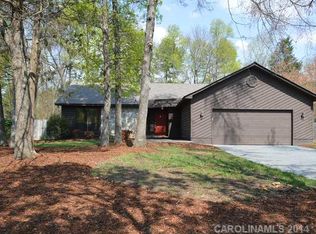 7132 Moss Point Dr, Charlotte, NC 28277