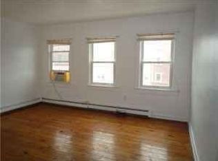 315 4th St APT 3, Jersey City, NJ 07302