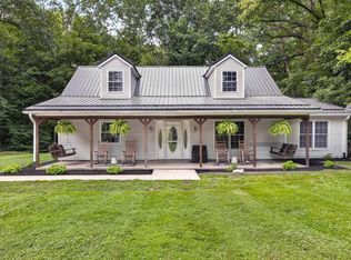 7275 N Ferry Rd, Bloomfield, IN 47424