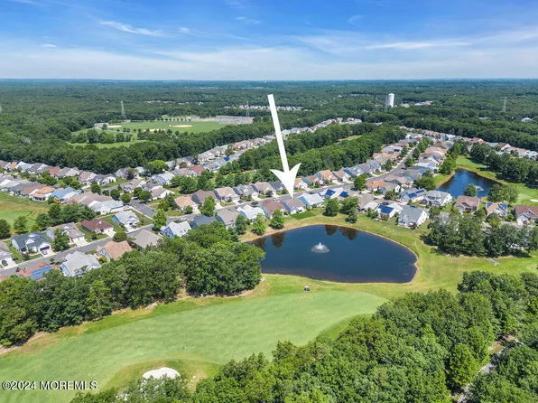 35 Baltusrol Drive, Jackson, NJ 08527