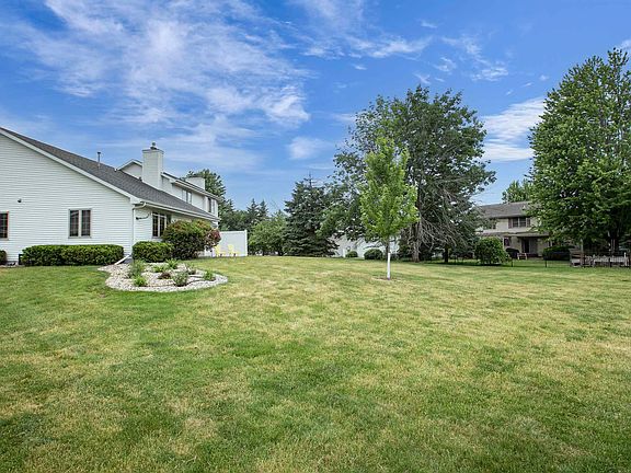 3rd image of 2420 Noel Ct