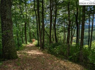Autumn Ridge Dr, Lenoir, NC 28645