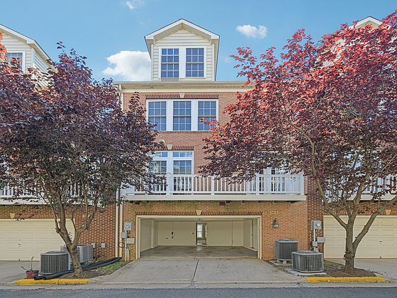 2nd image of 7979 Vigne Ct