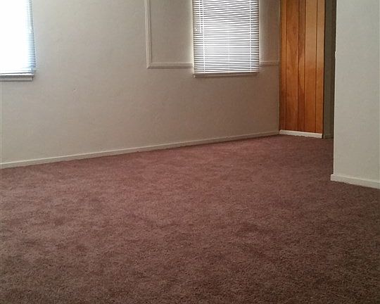 5th image of 410 S 22nd Ave