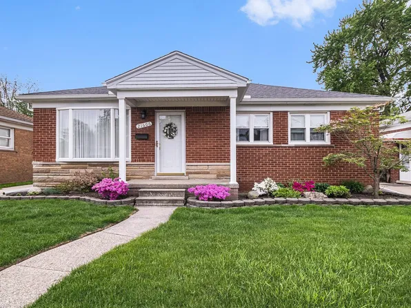21606 Sunnyside St, Saint Clair Shores, MI 48080