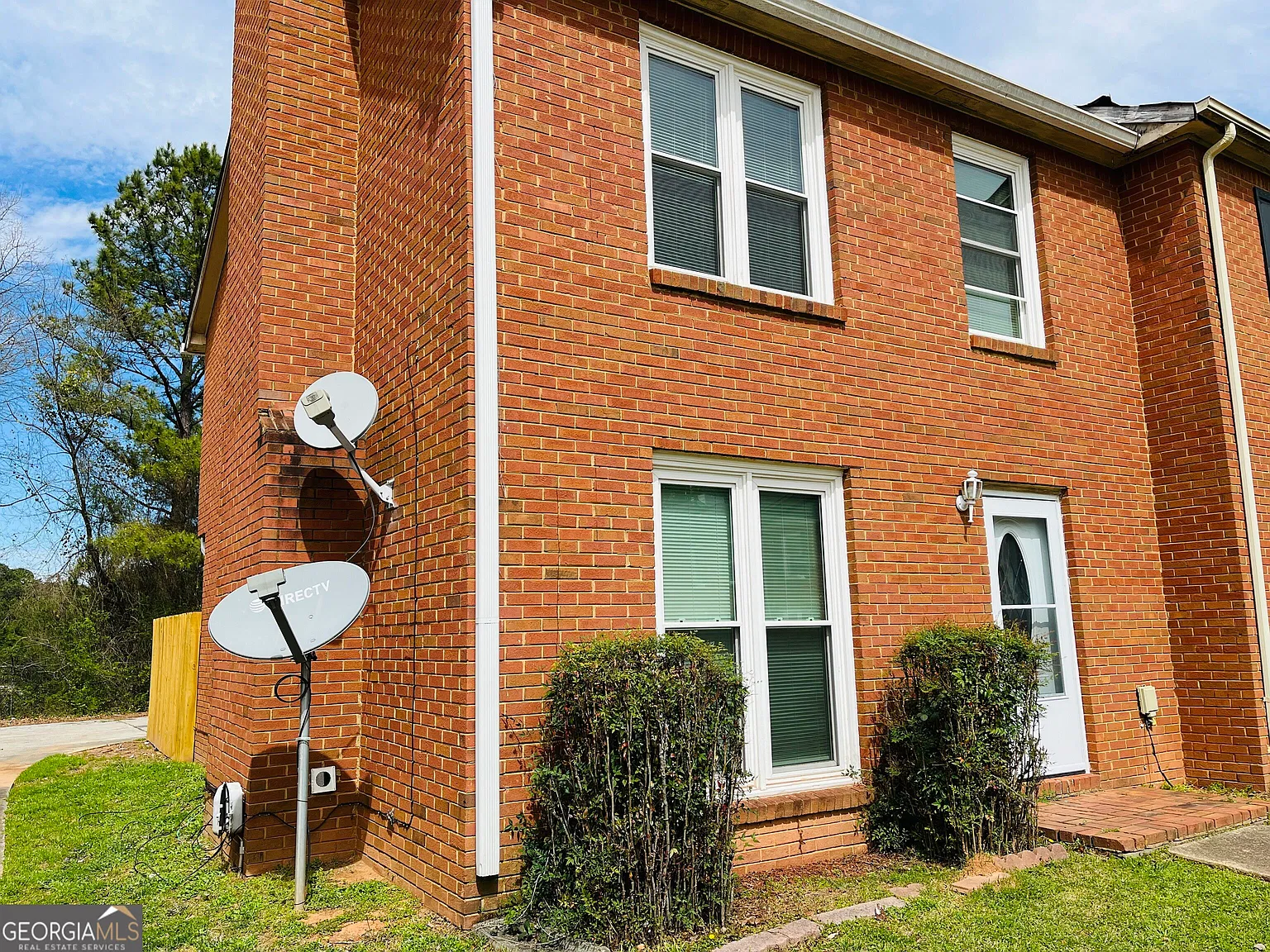 2 bed, 2.5 bath, 1160 sqft, $1,395 — Photo 3