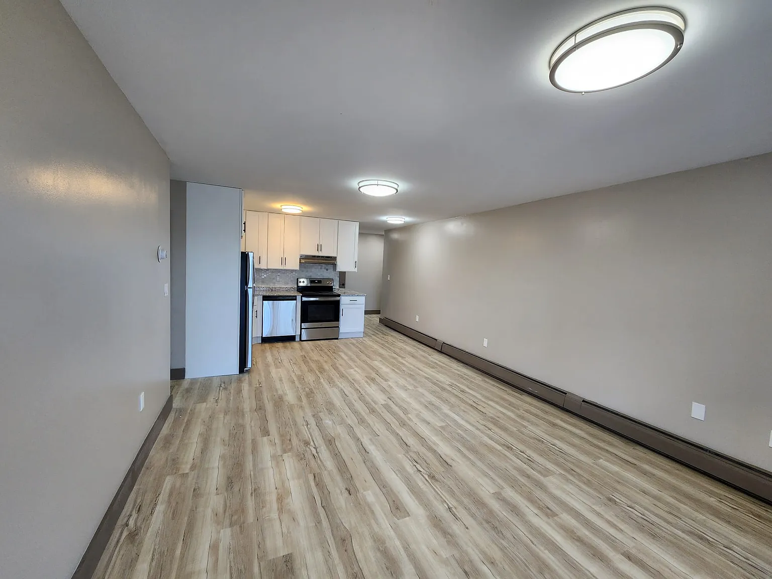 353 Schraffts Dr — Photo 3