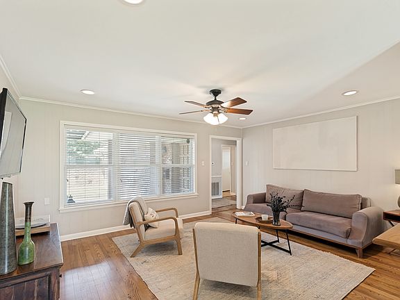 4th image of 10031 Timberoak Dr