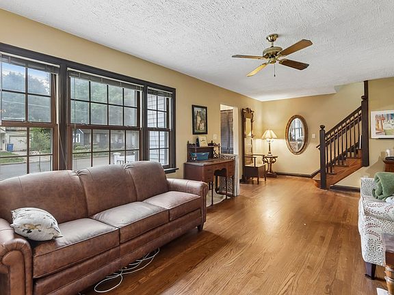 4th image of 7008 Elmwood Ave