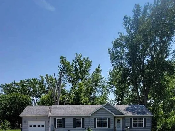 3352 Wheeler Rd, Bay City, MI 48706