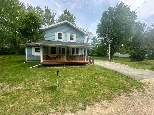 1217 Garfield Ave, Mount Morris, MI 48458