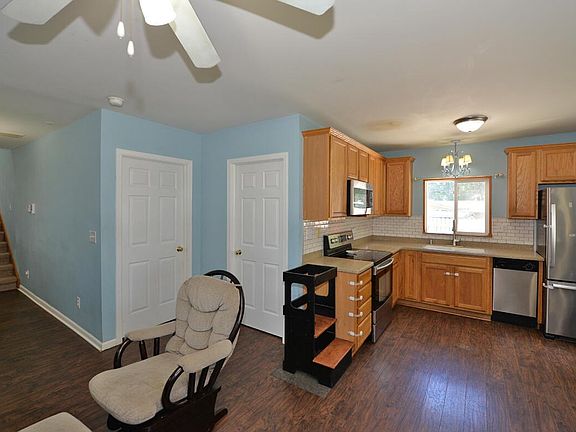 3rd image of 2513 Mason STREET
