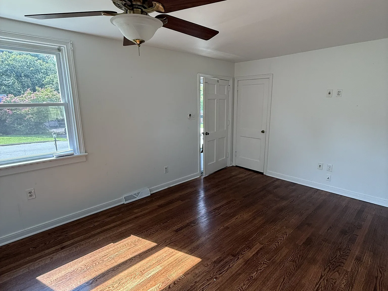 1659 Rockwood Road - 1 — Photo 3
